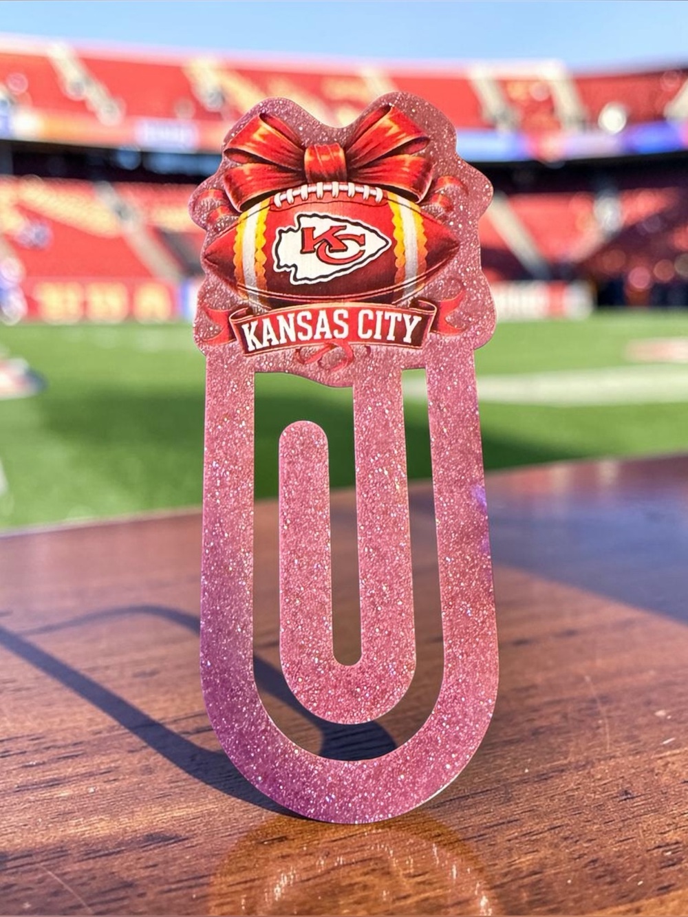Kansas City Chiefs Paper
Clip & Bookmark - Pink
Glitter Edition